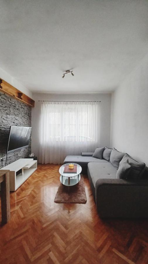 Apartman Dora Apartment Pula Exterior photo