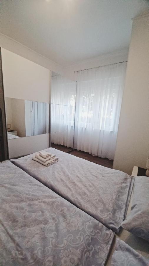 Apartman Dora Apartment Pula Exterior photo
